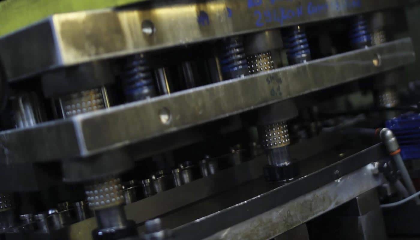 produzione elementi di fissaggio per l'assemblaggio rapido